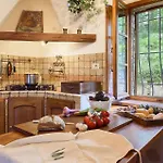 Luxurious In 펜션 카스텔리나인키안티